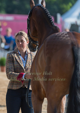 KITTY KING (GBR) AND CEYLOR L A N