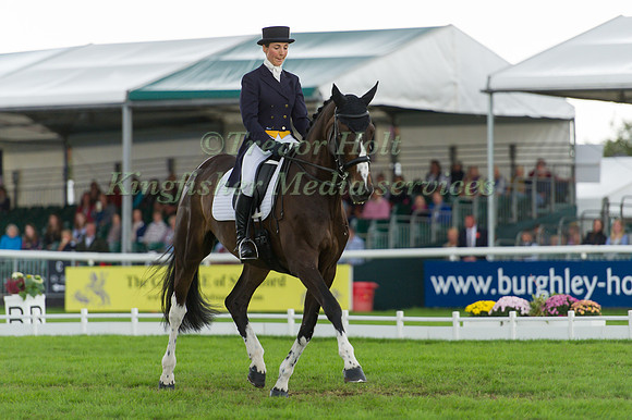 BECKY WOOLVEN (GBR) RIDING CHARLTON DOWN RIVERDANCE