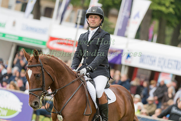 SIMON GRIEVE (GBR) AND MR FAHRENHEIT III