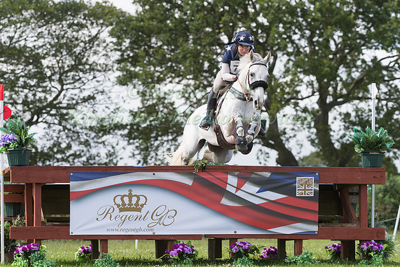 KYLIE RODDY RIDING  CARDEN EARL GREY