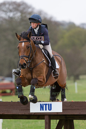 ROSALIND CANTER (GBR) RIDING  NO EXCUSE