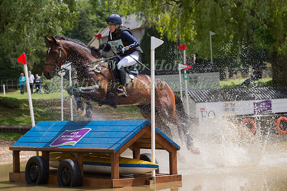 Lara De Liedekerke (BEL) riding Alpaga D'Arville