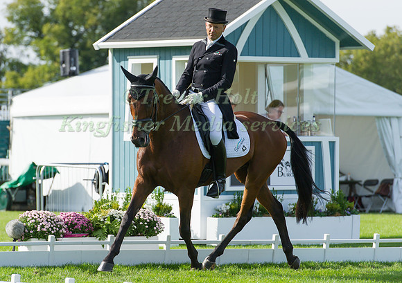 BILL  LEVETT (AUS) RIDING IMPROVISE