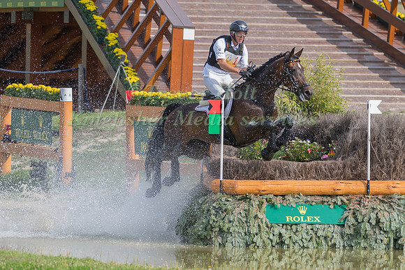 ANDREAS DIBOWSKI (GER) AND  FRH CORRIDA