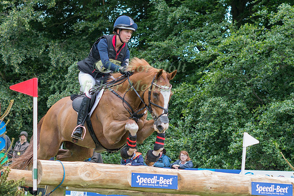 CAROLINE  MARTIN (USA) AND PEEBLY MAXIMUS TAKING PART IN THE CROSS COUNTRY PHASE OF THE  UNDER 25s CCI THREE STAR COMPETITION AT THE 2017 EQUI-TREK BRAMHAM INTERNATIONAL HORSE TRIALS