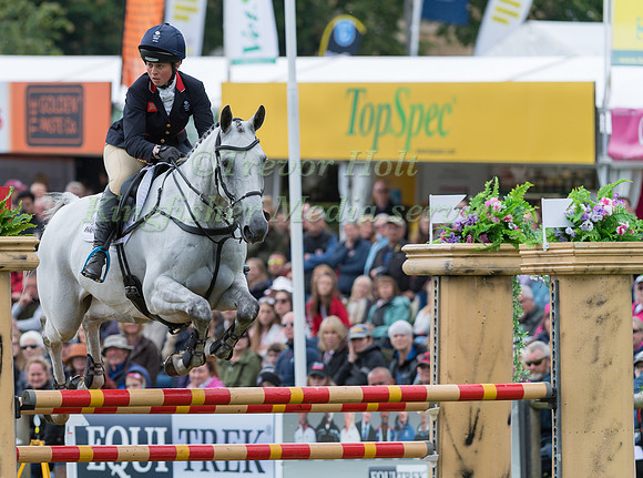 KITTY KING (GBR) AND VENDREDI BIATS