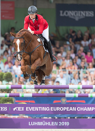 Malgorzata Cybulska (POL) and Chenaro
