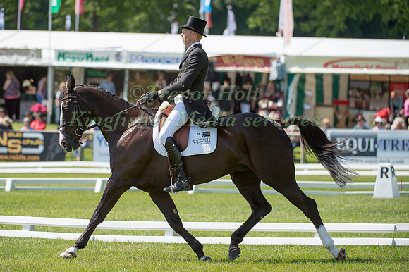 Stuart Fitzgerald (GBR) riding Fernhill Xquisite