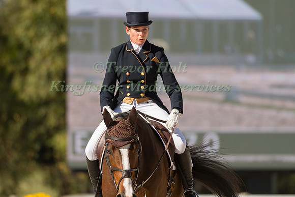 TONIA GILLETT (GBR) AND MCCAULEYS THUNDER