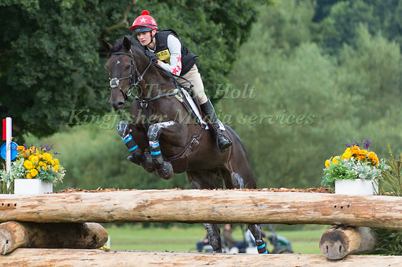 HARRY HOGAN RIDING CAVALIER TRUMP