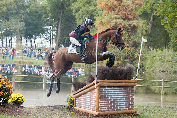 Sarah BULLIMORE (GBR) AND LILLY CORINNE
