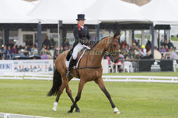 PIPPA FUNNELL (GBR) AND BILLY WALK ON