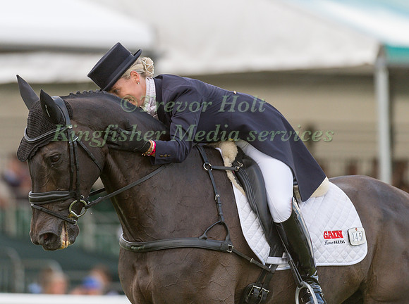 Emma Hyslop-Webb (GBR) and Pennlands Douglas
