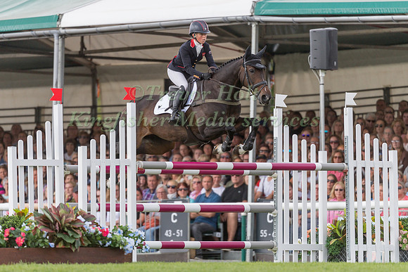 Rosalind Canter (GBR) and Pencos Crown Jewel