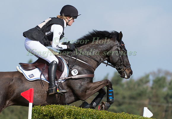 Flora  Reemtsma (GER) riding Ikarosz