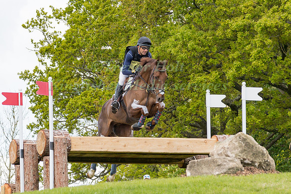 Bill Levett (AUS) and  Lassban Diamond Lift