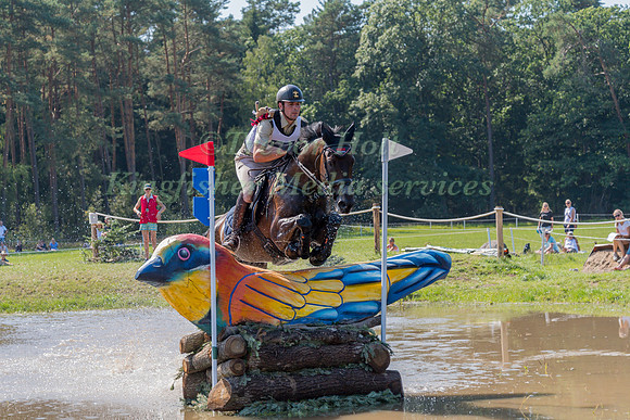 Giovanni Ugolotti (ITA) and Note Worthy