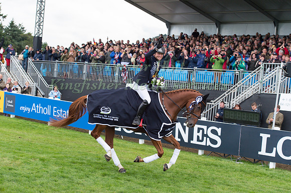 Michael Jung of Germany riding Fischer Takinou