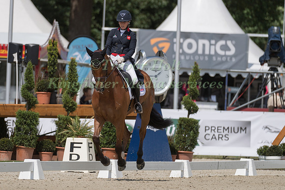 LAURA COLLETT (GBR) AND MR. BASS