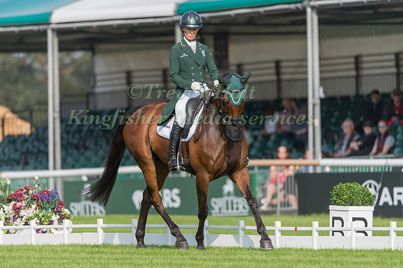 SARAH ENNIS AND GRANTSTOWN JACKSON (IRL)