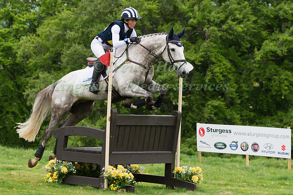 Caroline Powell  (NZL) Riding  Stellor Seaurchin