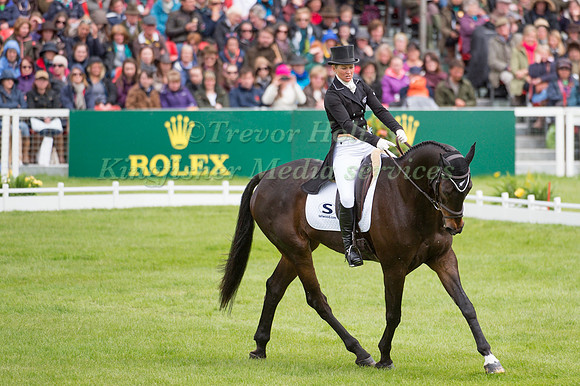 Jonelle Price (NZL) riding The Deputy