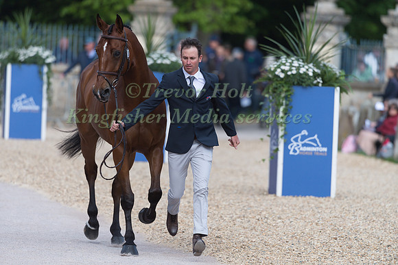 Thomas Carlile (FRA) and Zanzibar Villa Rose Z