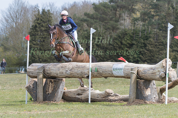 CAROLINE HARRIS RIDING WOODLANDS SPRINGTIME