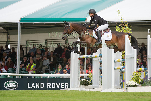 Caroline  Powell (NZL) and Spice Sensation