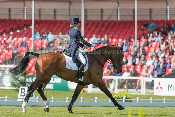 Jodie Amos of Great Britain  riding Figaro Van Het Broekxhof