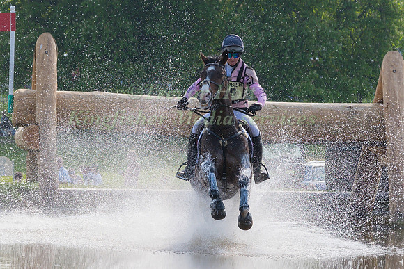 GEORGIE SPENCE (GBR) RIDING  WII LIMBO