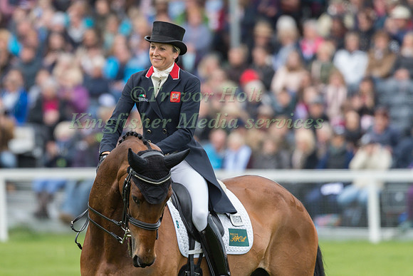 Sarah Bullimore (GBR) and  Reve du Rouet