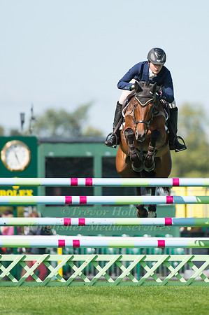 Abigail K Walters (GBR) and  Perfick Miss Amber