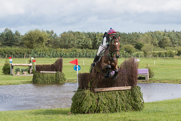 CLAIRE FIELDING RIDING  FERNANDO IV