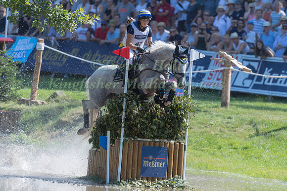 Louise Romeike (SWE) and Waikiki