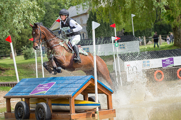 Niklas  Bschorer (GER)  riding Win And Love