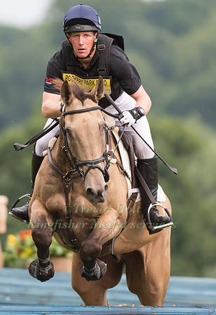 Oliver Townend  and  Sandiman II