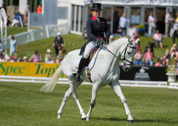 Pippa Funnell (GBR) riding Billy The Biz
