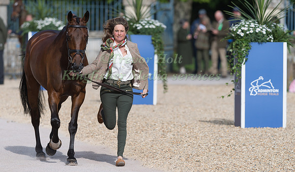 Piggy March (GBR) and Vanir Kamira