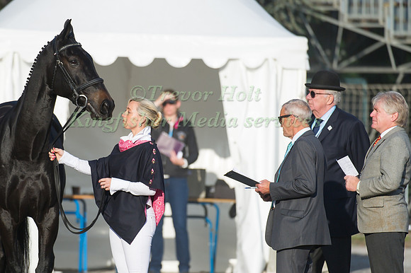 Emma Hyslop-Webb of Great Britain and  Pennlands Douglas
