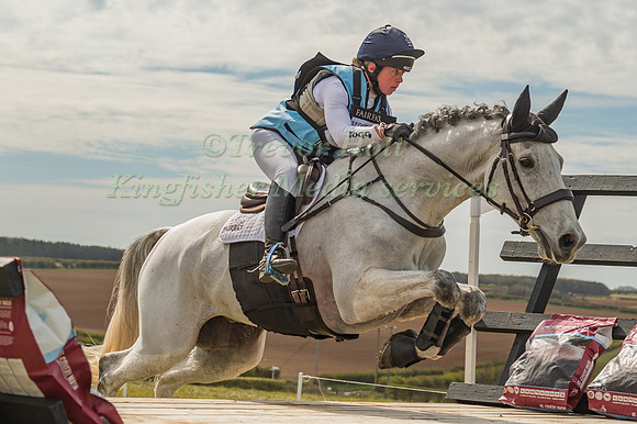 KITTY KING RIDING CRISTAL FONTAINE