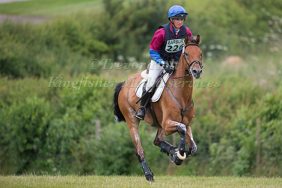 Hannah Bate (GBR) riding Don Quidam
