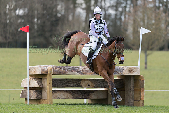 GEMMA TATTERSALL  RIDING  ARCTIC SOUL