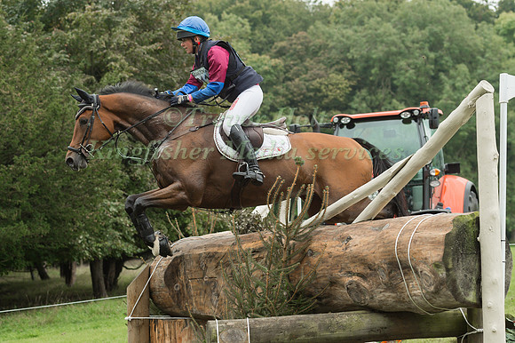 HANNAH BATE (GBR) RIDING DON QUIDAM