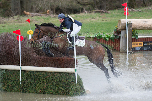 Sarah Parkes riding Balladeer Durban Hills