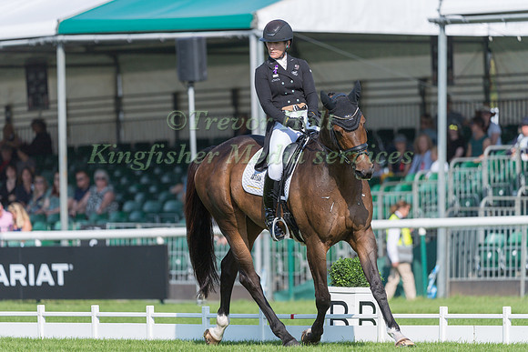 CAROLINE POWELL AND GREENACRES SPECIAL CAVALIER (NZL)