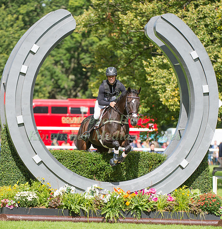 Murray Lamperd (AUS) and  Under The Clocks