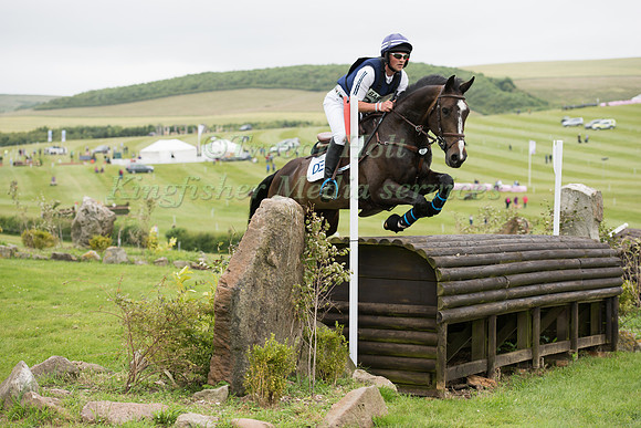 Craig Barr (GBR) riding Kilmullen Dassett