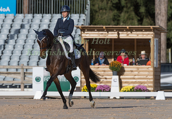 KIRSTY JOHNSTON (GBR) AND CLASSIC VI