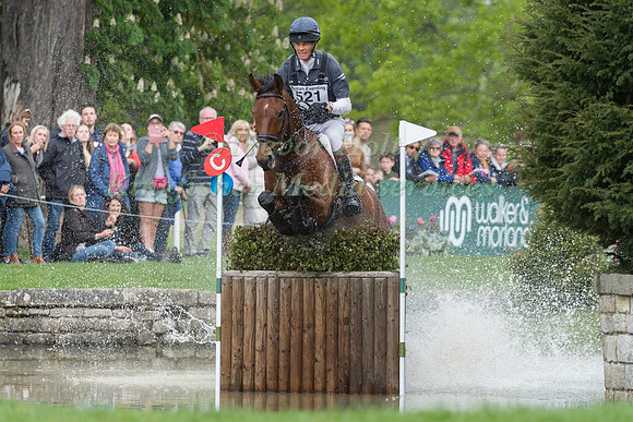WILLIAM FOX-PITT RIDING  YES I CAN